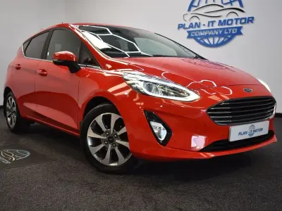 Used Ford Fiesta Titanium 100 HP (73 kW) 2017 Red Hatchback