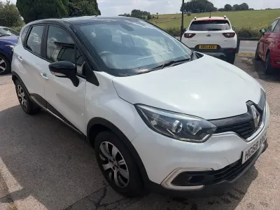 Used Renault Captur Play 90 HP (66 kW) 2019 White SUV