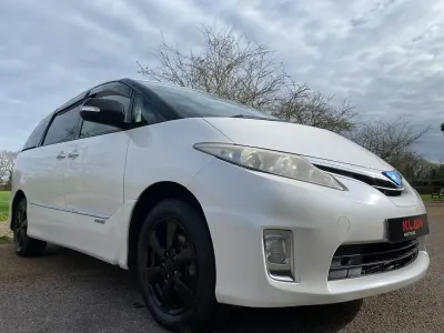 Usado Toyota Estima Hybrid