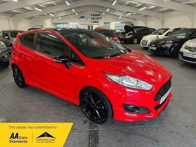 Red Used 2015 Ford Fiesta Zetec Hatchback | £5,500 (Fair price)