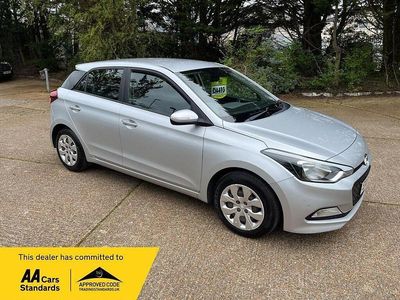 Used Hyundai i20 2015 Silver Hatchback