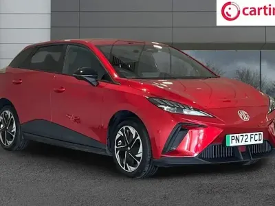 Used MG MG4 EV SE 125 kW (170 HP) 2022 Red Hatchback