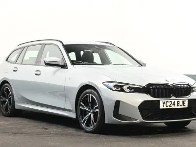 Begagnad BMW 330e M Sport 288 HK (211 kW) 2024 Grå Kombi