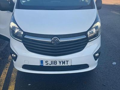 Used Vauxhall Vivaro Sportive 120 HP (88 kW) 2018 White MPV
