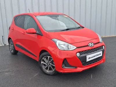 Gebraucht Hyundai i10 Premium 66 PS (48 kW) 2018 Rot Kleinwagen
