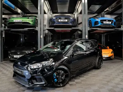 Used Ford Focus RS 350 HP (257 kW) 2017 Black Hatchback