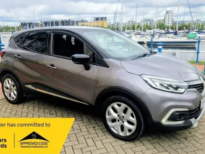 Used Renault Captur Dynamique 90 HP (66 kW) 2017 Grey/black SUV