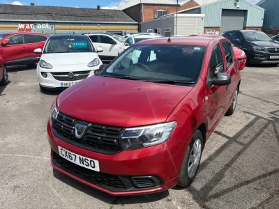 Used Dacia Sandero Ambiance 90 HP (66 kW) 2017 Red Hatchback