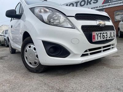 Used Chevrolet Spark LS 2013 White Hatchback