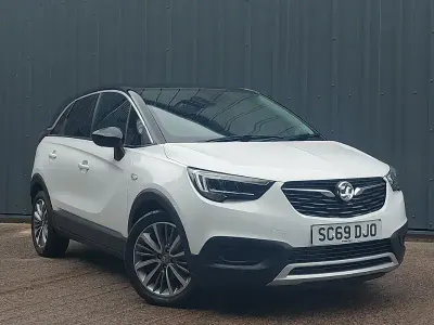 Used Vauxhall Crossland X 2020 White SUV
