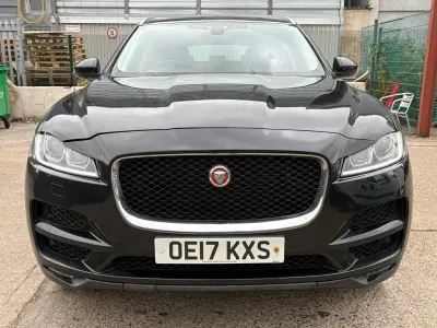 Used Jaguar F-Pace Portfolio 180 HP (132 kW) 2017 Black SUV