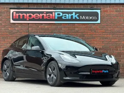 Używany Tesla Model 3 Standard Range Plus 366 kW (498 KM) 2022 Sedan/Limuzyna