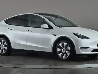 Usado Tesla Model Y Long Range AWD 286 kW (389 HP) 2025 SUV