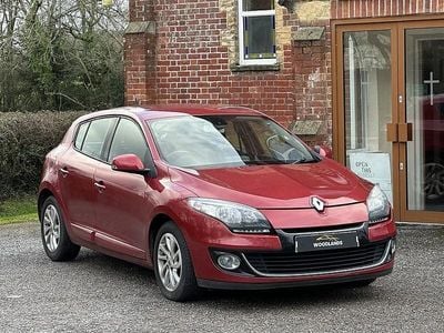 Red Used 2013 Renault Mégane III Dynamique Hatchback | £3,495 (Fair price)
