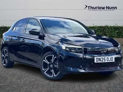 Second-hand Vauxhall Corsa Ultimate 100 CP (73 kW) 2025 Negru Hatchback