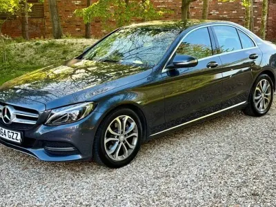 Usado Mercedes C200 184 HP (135 kW) 2014 Cinzento Sedan