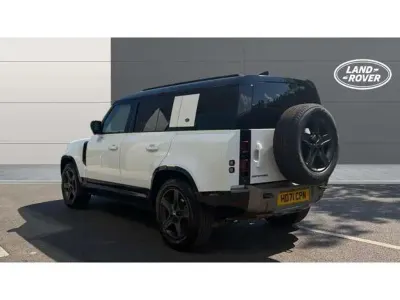 Used Land Rover Defender SE Dynamic 249 HP (183 kW) 2022 White SUV