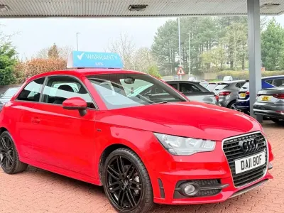 Usado Audi A1 S-Line 2011 Rojo Utilitario