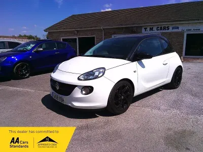 Used Vauxhall Adam 70 HP (51 kW) 2018 White Hatchback