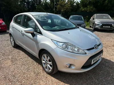 Used Ford Fiesta Zetec 96 HP (70 kW) 2010 Silver Hatchback