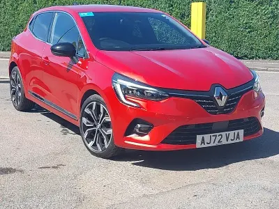 Used Renault Clio Techno 90 HP (66 kW) 2023 Red Hatchback