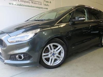 Used Ford S-MAX Sport 180 HP (132 kW) 2017 Green MPV