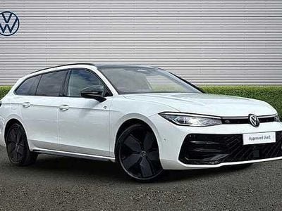 Used VW Passat R-line 150 HP (110 kW) 2025 White Estate