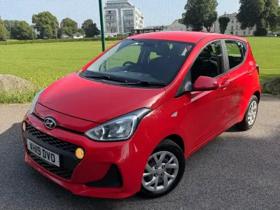 Used Hyundai i10 SE 100 HP (73 kW) 2019 Red Hatchback