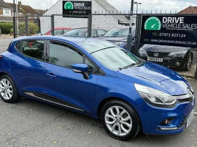 Used Renault Clio Dynamique 88 HP (64 kW) 2017 Blue Hatchback