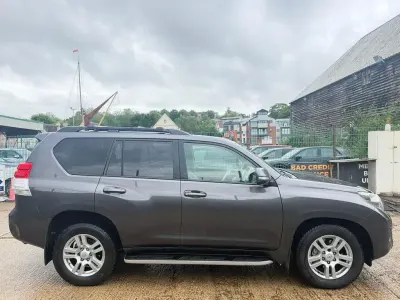 Used Toyota Land Cruiser 190 HP (139 kW) 2012 Grey SUV