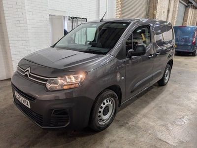 Used Citroën Berlingo 100 HP (73 kW) 2024 Grey MPV