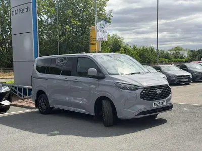 Used Ford Tourneo Titanium 232 HP (170 kW) 2025 Grey MPV