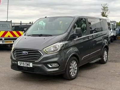 Used Ford Tourneo Custom Titanium 130 HP (95 kW) 2019 Grey Van