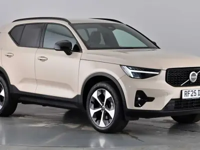 Used Volvo XC40 Plus 197 HP (144 kW) 2025 Sand dune SUV