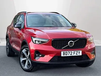 Used Volvo XC40 Ultimate 197 HP (144 kW) 2022 Red SUV