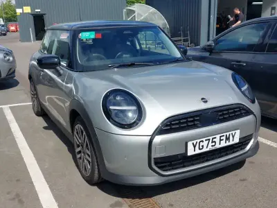 Used Mini Cooper Classic 114 kW (156 HP) 2025 Silver Hatchback
