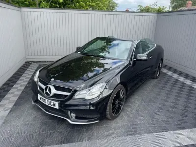 Usado Mercedes E220 AMG 170 HP (125 kW) 2013 Preto Cabrios