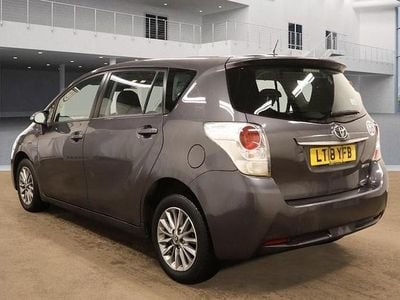 Used Toyota Verso 147 HP (108 kW) 2018 Decuma grey MPV