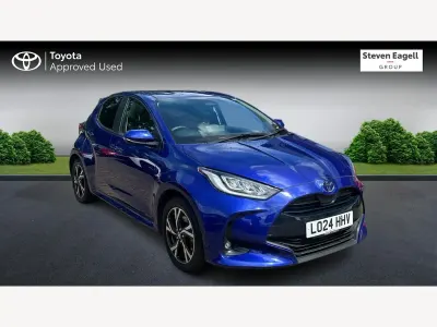 Used Toyota Yaris Hybrid Design 2024 Blue Hatchback