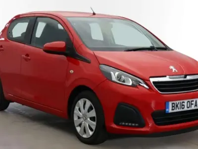 Used Peugeot 108 Active 67 HP (49 kW) 2016 Red Hatchback