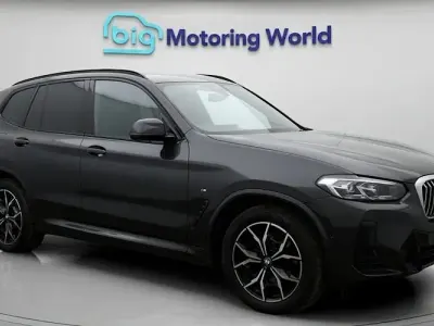 Usado BMW X3 M Sport 190 HP (139 kW) 2024 Cinzento SUV