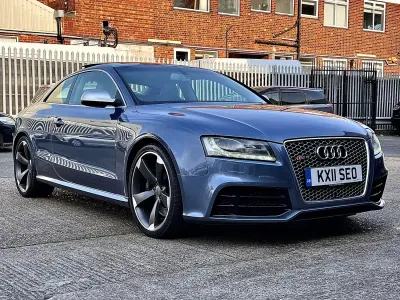 Begagnad Audi RS5 450 HK (330 kW) 2011 Blå Sportkupé