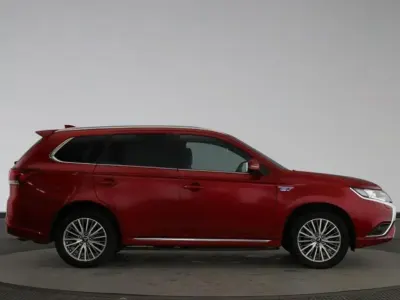 Used Mitsubishi Outlander P-HEV 2021 Red SUV