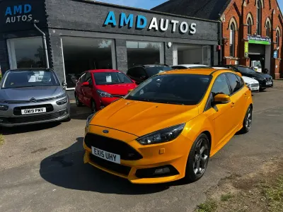 Używany Ford Focus ST 250 KM (183 kW) 2015 Żółty Hatchback
