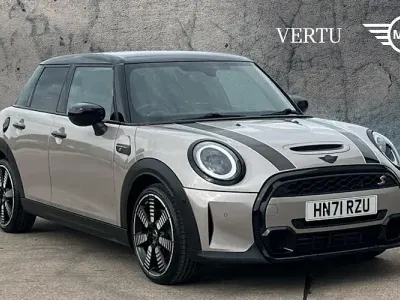 Begagnad Mini Cooper S Exclusive 178 HK (130 kW) 2021 Grå Halvkombi