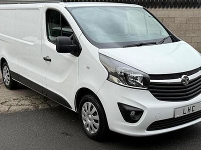 Used Vauxhall Vivaro Sportive 120 HP (88 kW) 2018 White MPV