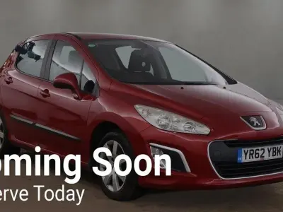 Usado Peugeot 308 92 CV (67 kW) 2012 Rojo Utilitario