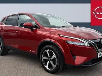 Used Nissan Qashqai N-Connecta 190 HP (139 kW) 2023 Red SUV