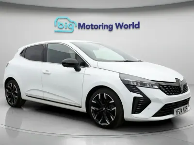 Used Renault Clio Techno 90 HP (66 kW) 2024 White Hatchback