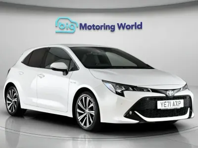 Used Toyota Corolla Design 122 HP (89 kW) 2021 Hatchback
